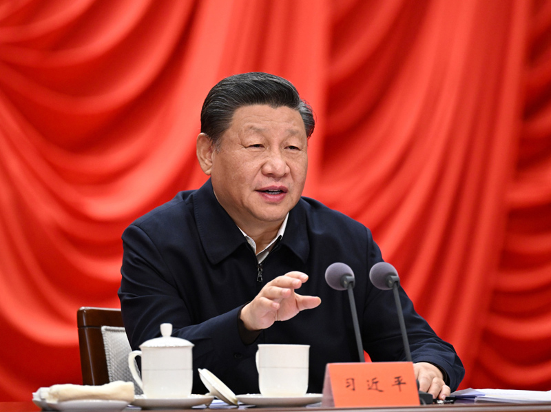 　　1月11日，省部級(jí)主要領(lǐng)導(dǎo)干部學(xué)習(xí)貫徹黨的十九屆六中全會(huì)精神專題研討班在中央黨校（國(guó)家行政學(xué)院）開班。中共中央總書記、國(guó)家主席、中央軍委主席習(xí)近平在開班式上發(fā)表重要講話。新華社記者 李學(xué)仁 攝